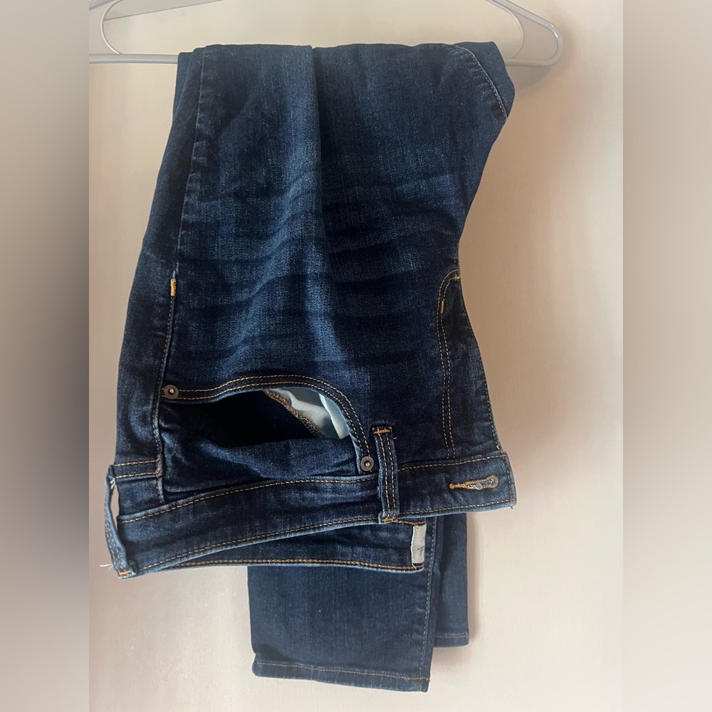 Universal thread jeans